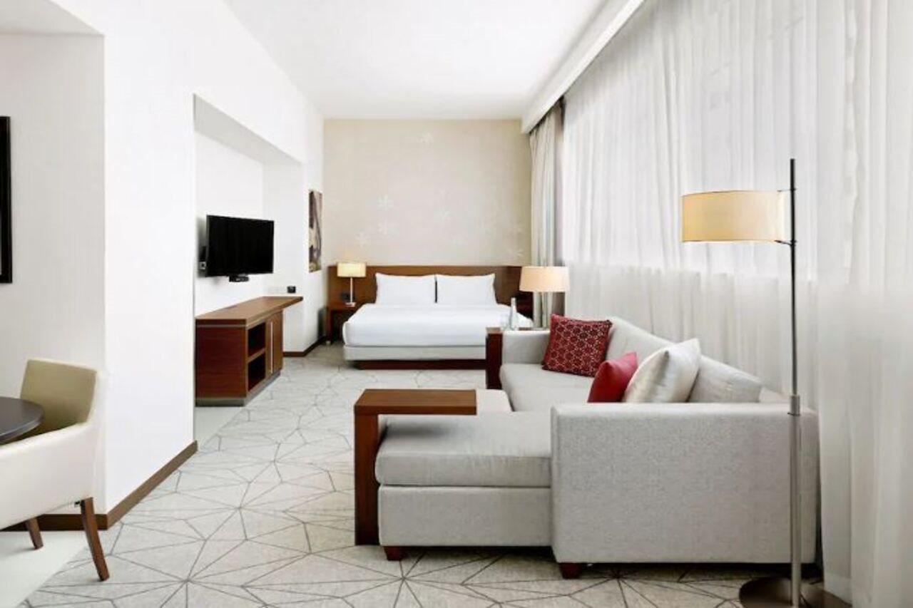 Hyatt Place Dubai Al Rigga Residences Bagian luar foto